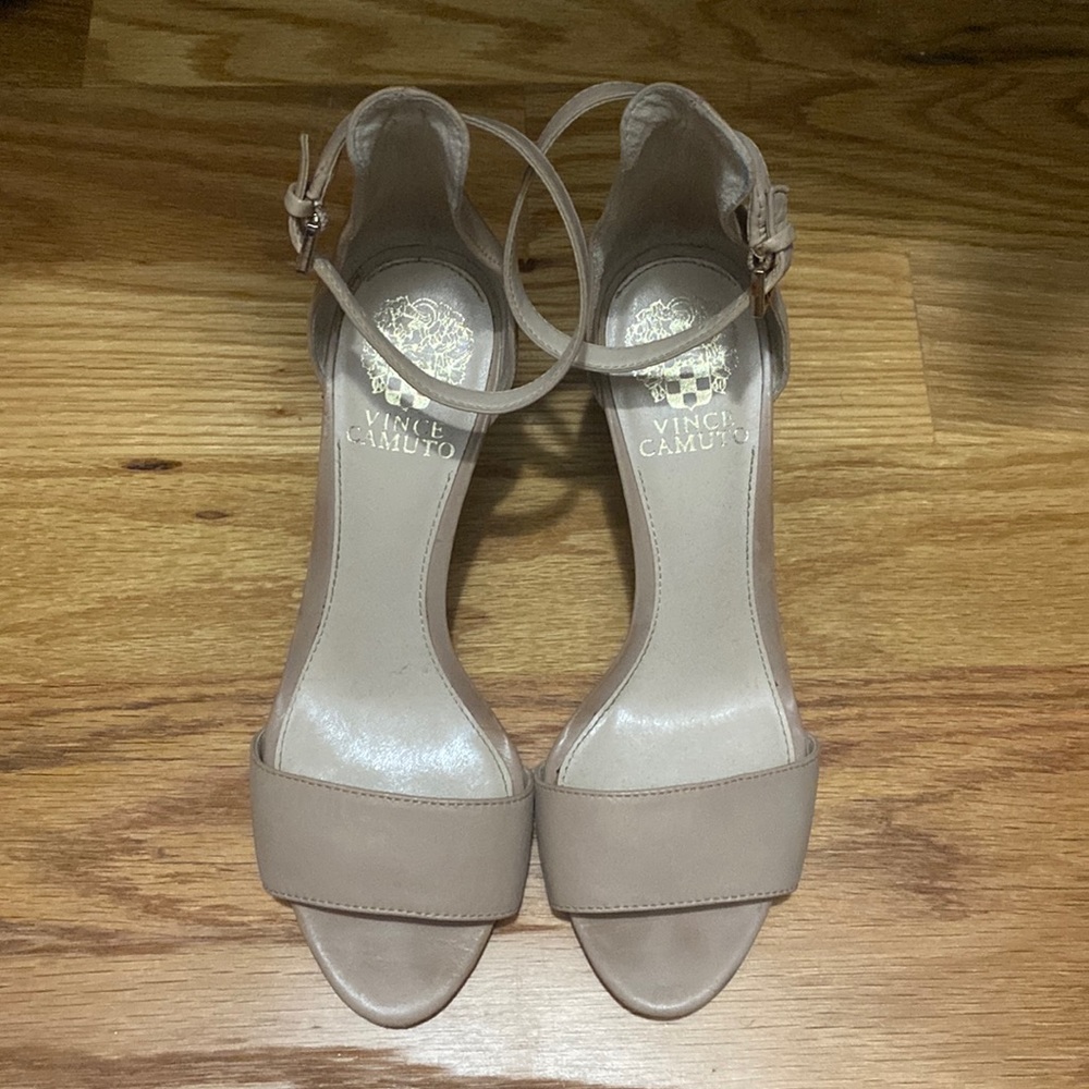 Vince camuto heel